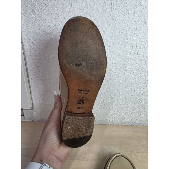 Ladies PRADA Leather Beige Colored Loafers Sz 35.5 US 5- Italy - Picture 10 of 13
